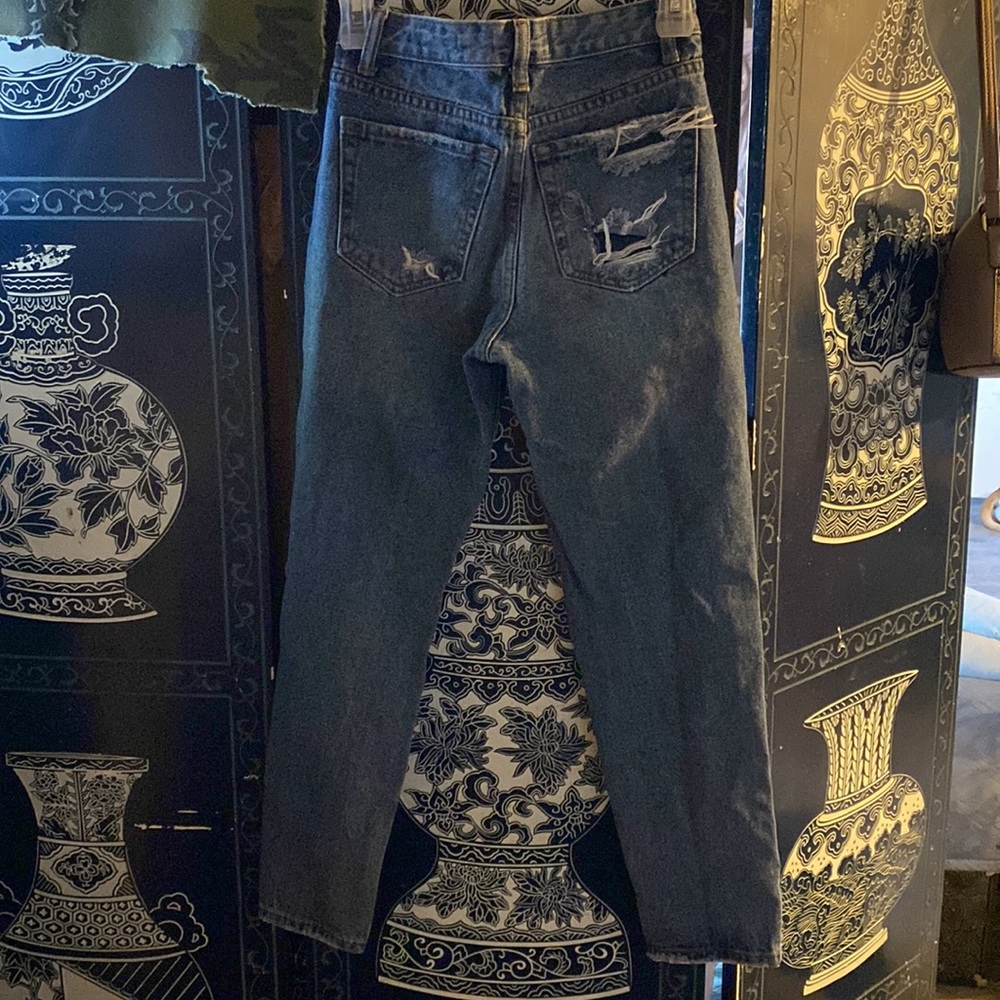 Mom Jeans - Picture 2 of 2